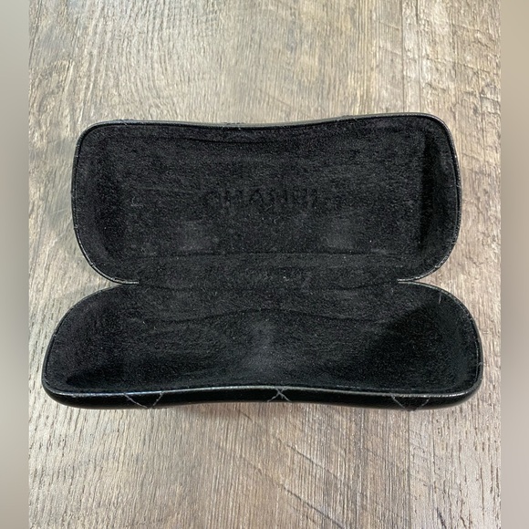 CHANEL Leather Eyeglasses Case - Picture 4 of 6